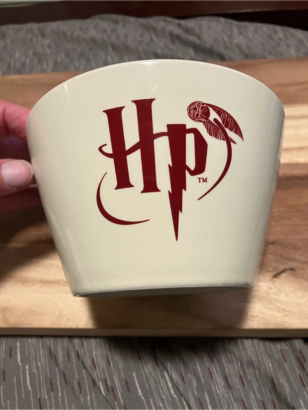 Half Moon Bay Harry Potter Hogwarts Crest Bowl